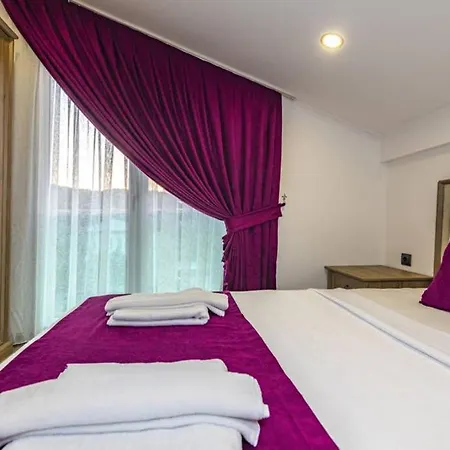 Bella- 4 Bedroom In Oludeniz *