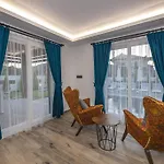 Bella- 4 Bedroom In Oludeniz 페티예