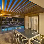 Bella- 4 Bedroom In Oludeniz 페티예
