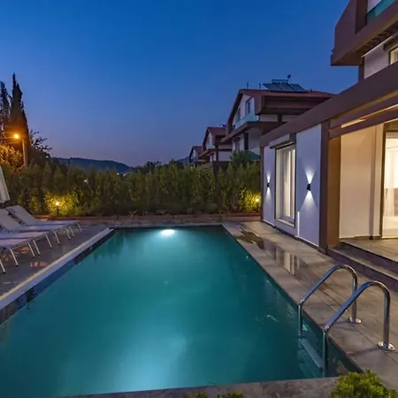 Bella- 4 Bedroom In Oludeniz * 페티예