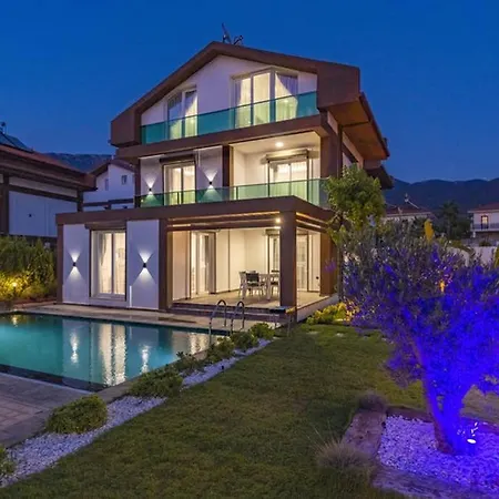Bella- 4 Bedroom In Oludeniz 빌라 *